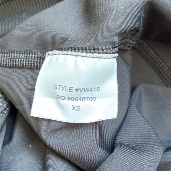 Vuori Black Women's track Jogger Pants - Picture 3 of 4